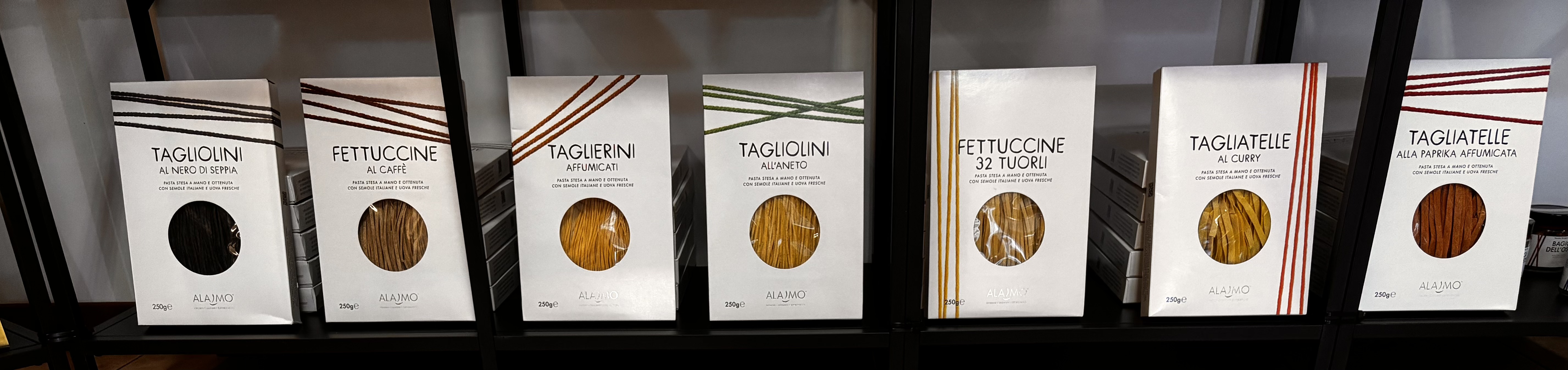 Paste all&rsquo;uovo aromatizzate Alajmo: tagliolini nero di seppia, fettuccine al caff&egrave;, taglierini affumicati e altre varianti